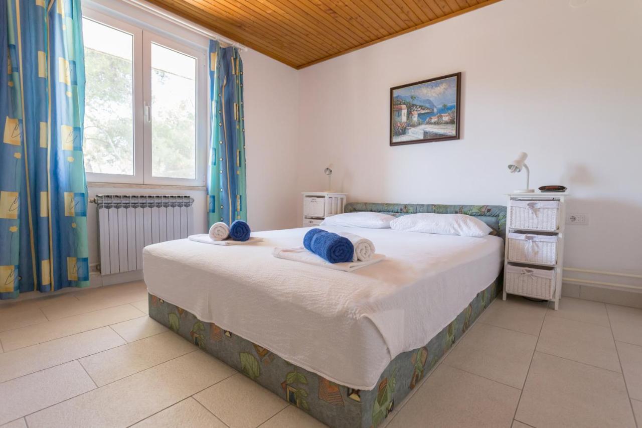 Lussino Accommodation Mali Lošinj Exterior foto
